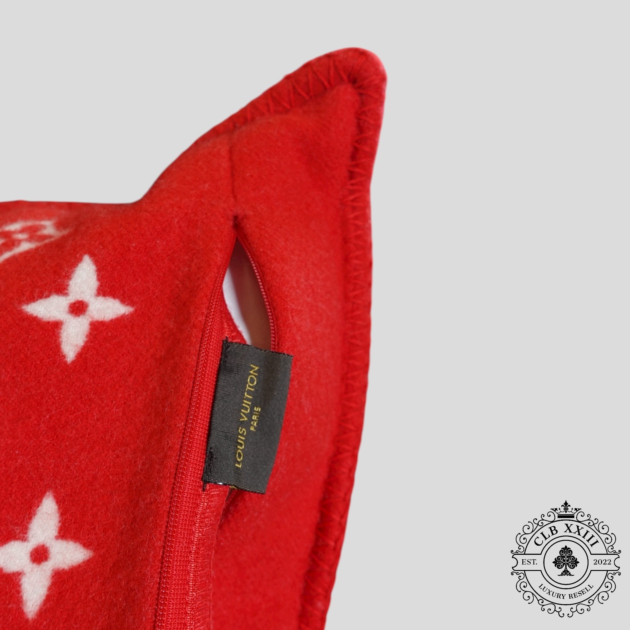 Oreiller en Cachemire Louis Vuitton X Supreme