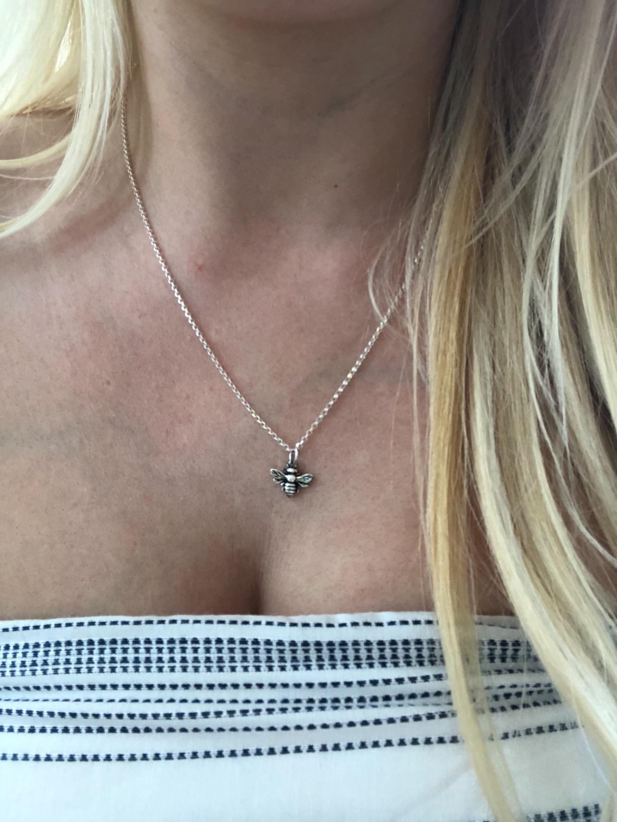 Mini collier abeille en argent sterling – Bijou abeille simple et quotidien