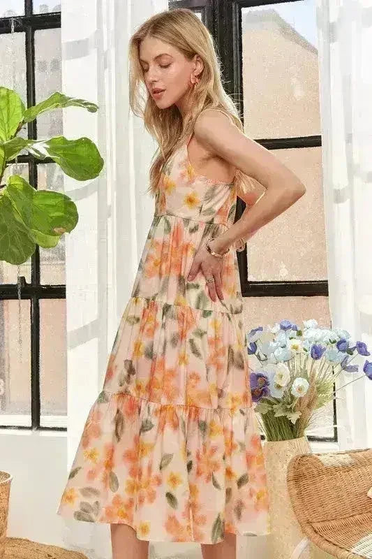 Robe mi-longue ADORA à dos smocké et bretelles réglables