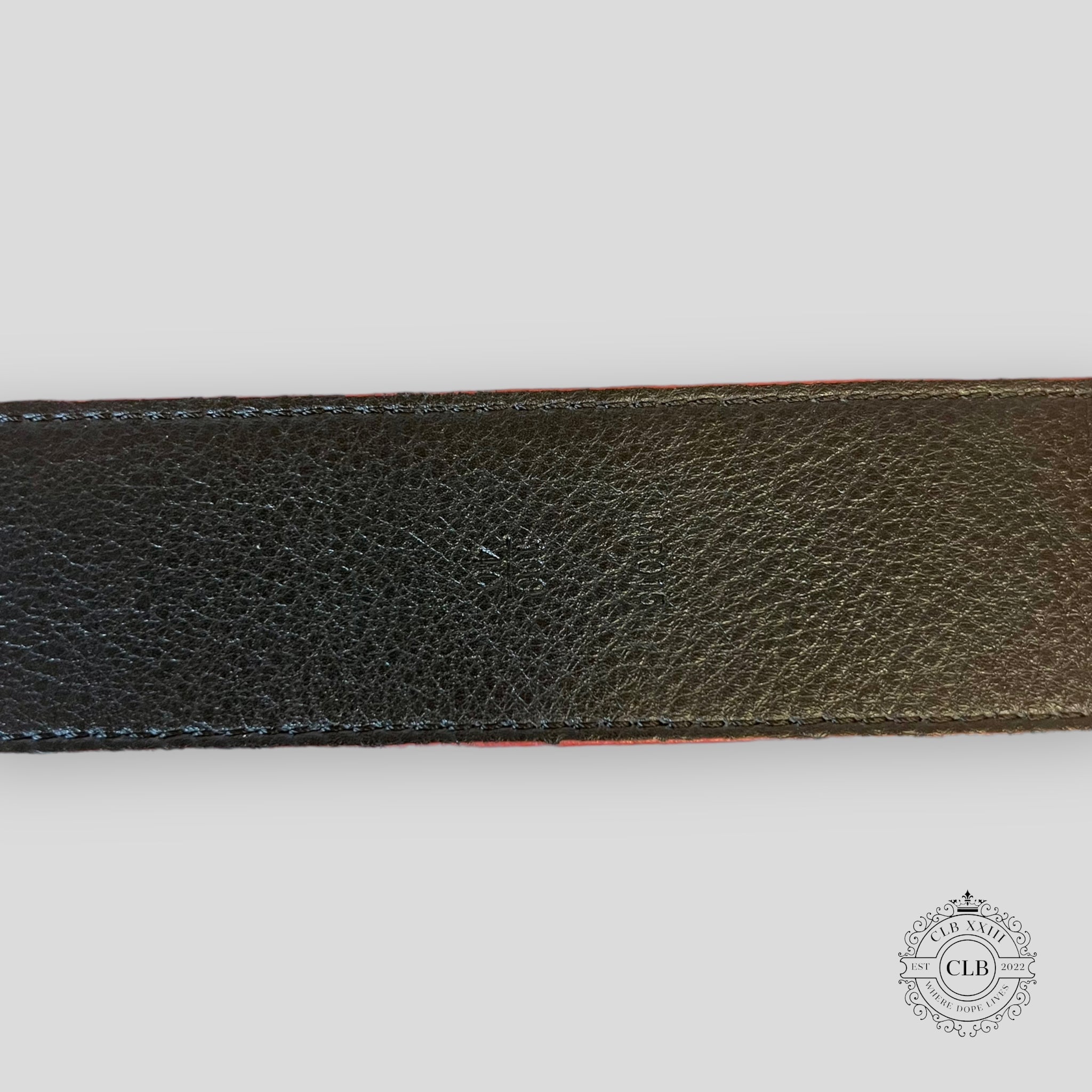 CEINTURE LOUIS VUITTON X SUPREME INITIALES 40MM ROUGE