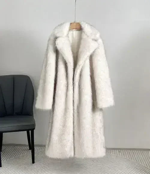 Manteau long en fausse fourrure Royal – Édition 25