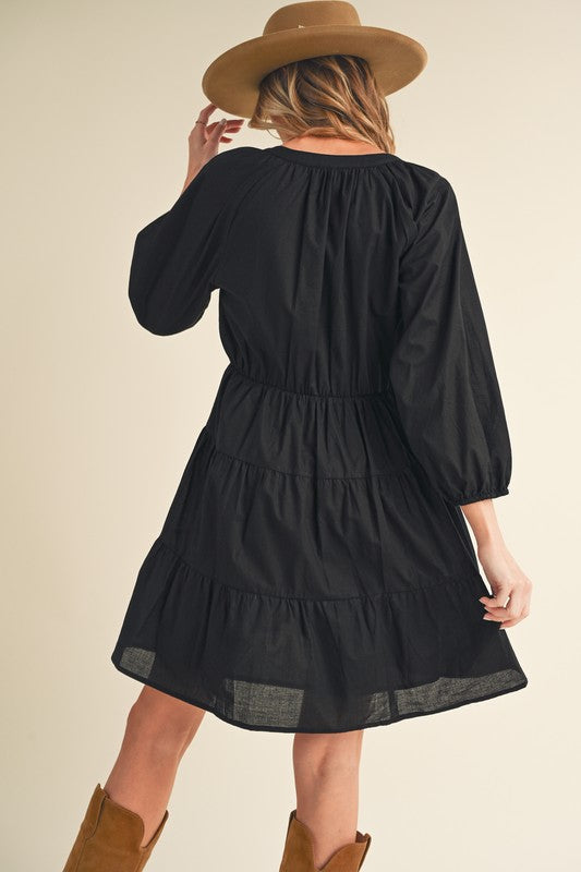 Nouvelle Robe Courte Étagée à Manches Ballon et Col Cranté pour Femme – Tendance, Chic et Amusante avec des Détails Stylés