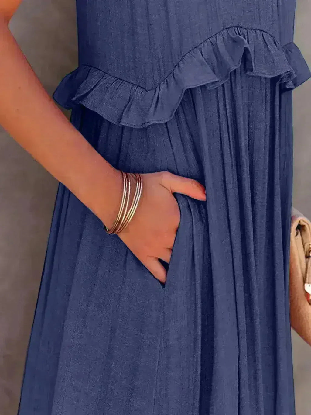 Robe longue étagée sans manches à volants avec poches