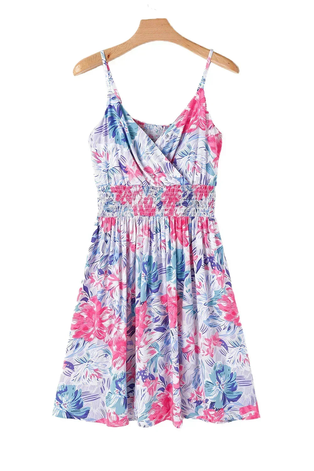 Mini-robe rouge fleurie à fines bretelles, décolleté cache-cœur et taille froncée