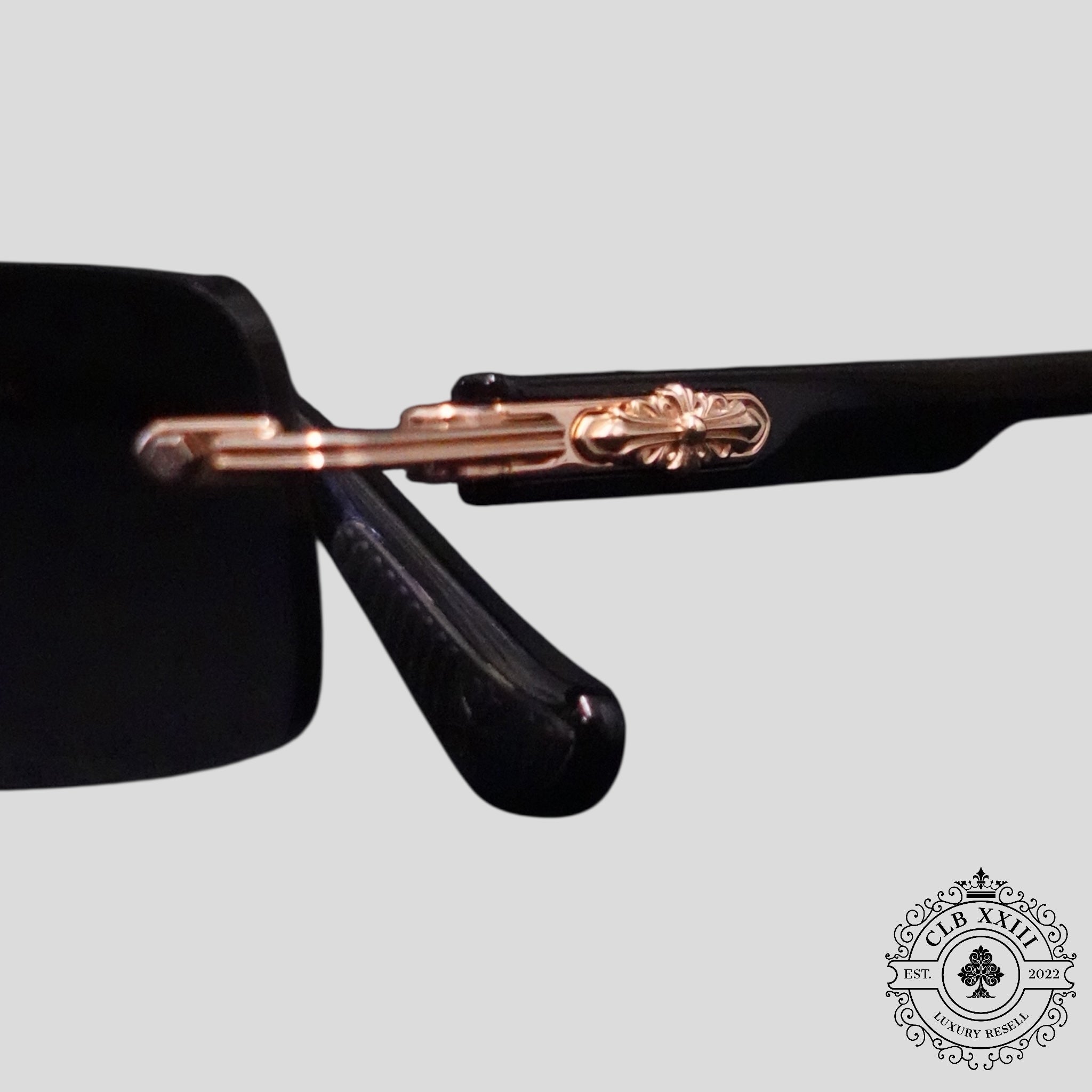 Lunettes de soleil Chrome Hearts Deep I en noir et or