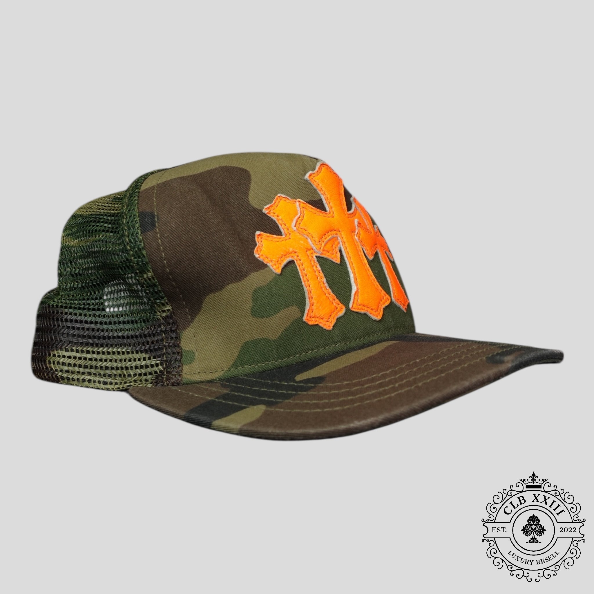 Casquette de routier Chrome Hearts en cuir triple croix camouflage/orange