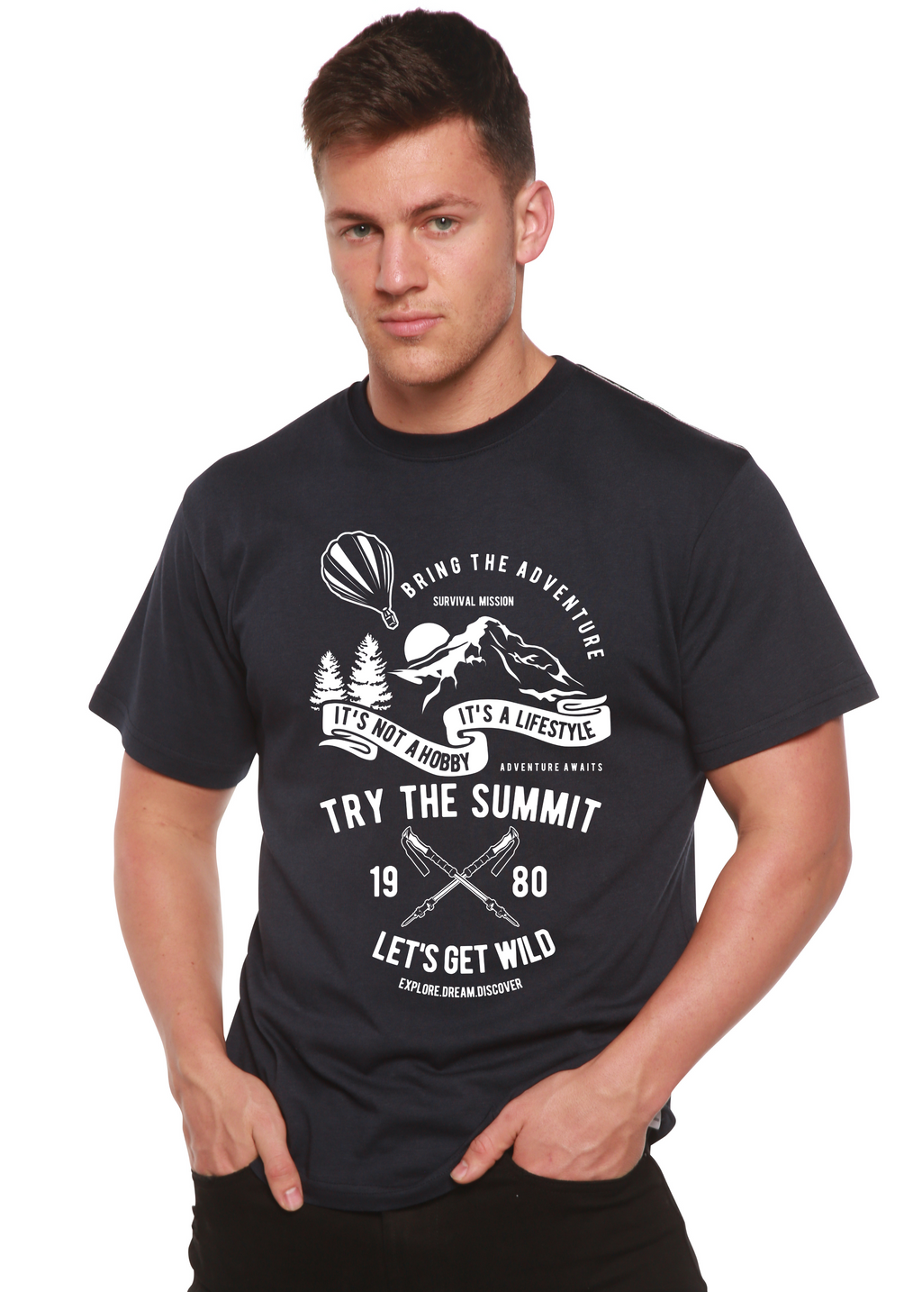 Essayez le T-shirt graphique à manches courtes en viscose de bambou/coton biologique Summit Spun Bamboo® pour homme