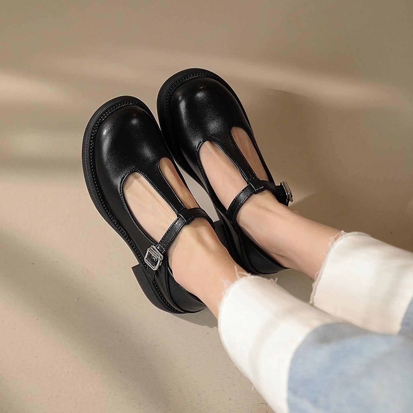 Chaussures Babies à bout peu profond pour femme