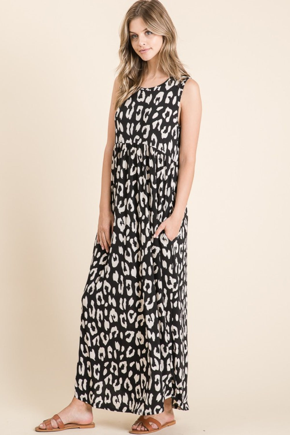 Robe longue léopard avec poches – Robe tendance à imprimé léopard, Robe longue avec poches, Robe à taille froncée, Robe léopard confortable, Robe longue élégante, Robe chic à imprimé animal, Robe longue décontractée et chic