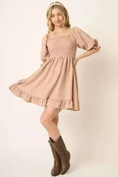 Robe courte demi-manches froncée à volants Mittoshop