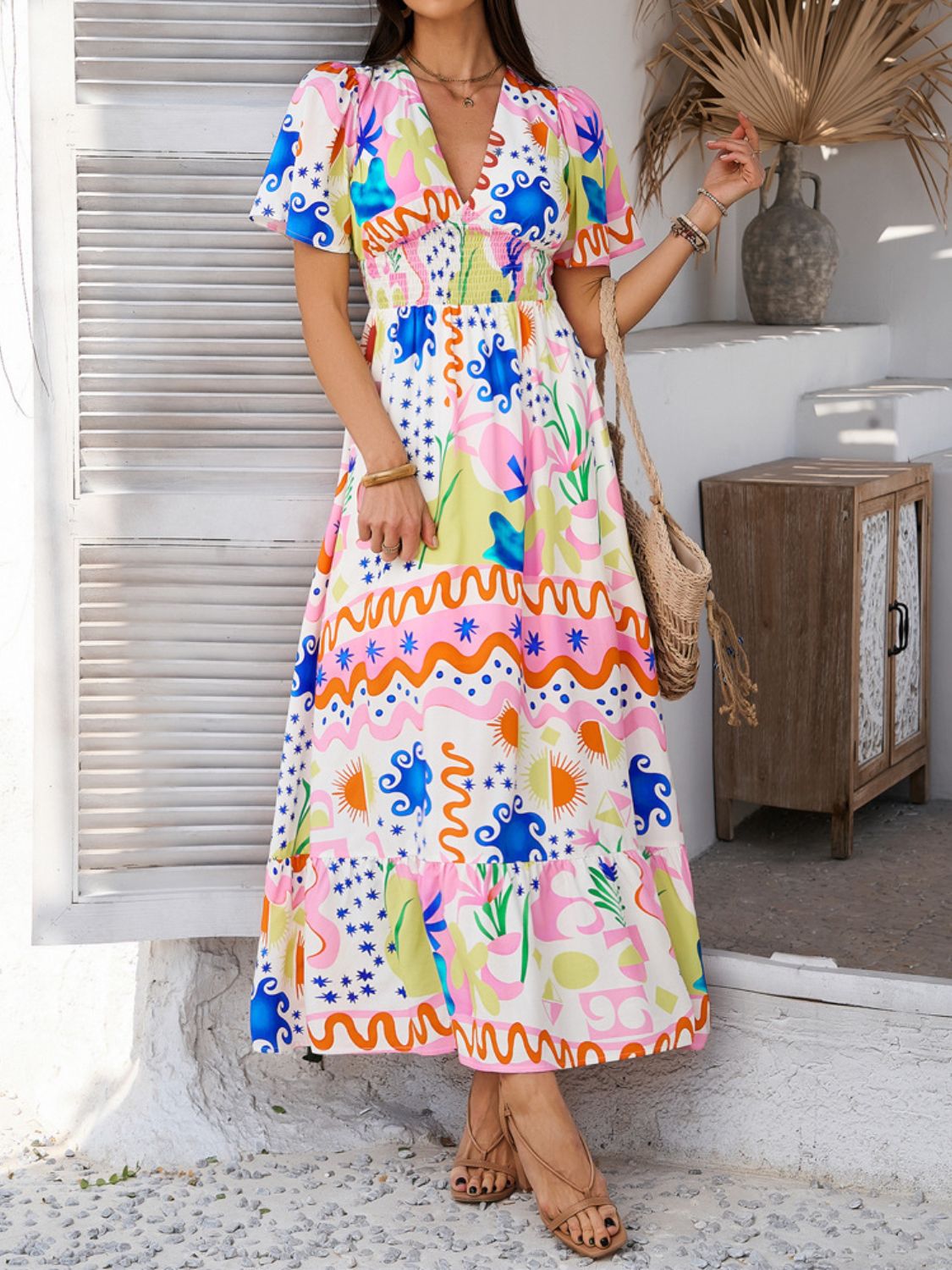 Robe longue élégante pour femme à imprimé floral, col en V et manches courtes