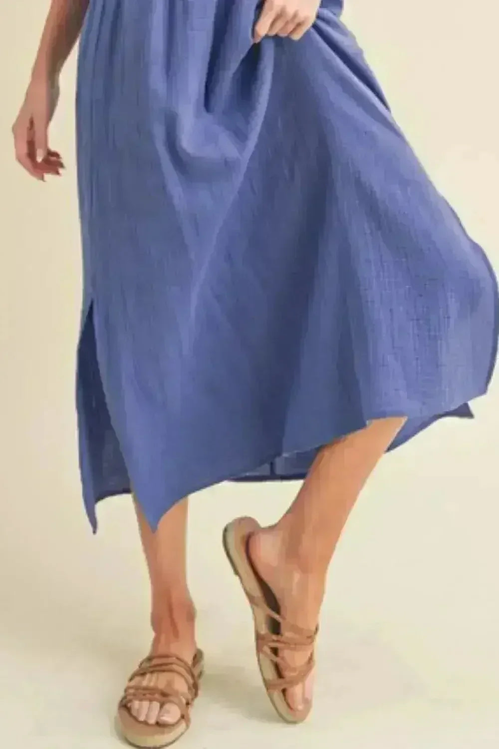 Robe débardeur sans manches à encolure ronde et fentes latérales Aemi + Co