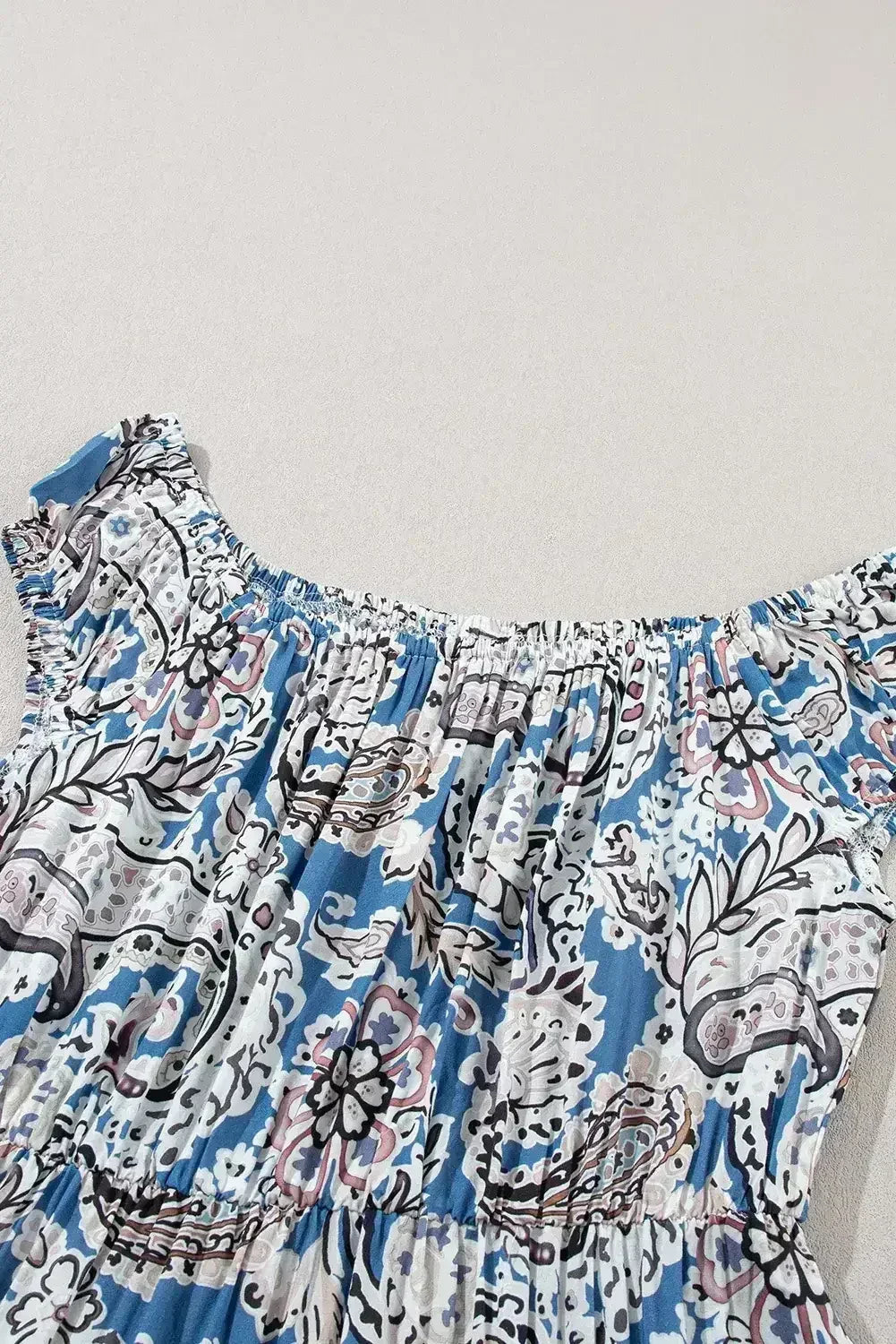 Robe longue bohème à imprimé cachemire bleu et épaules dénudées