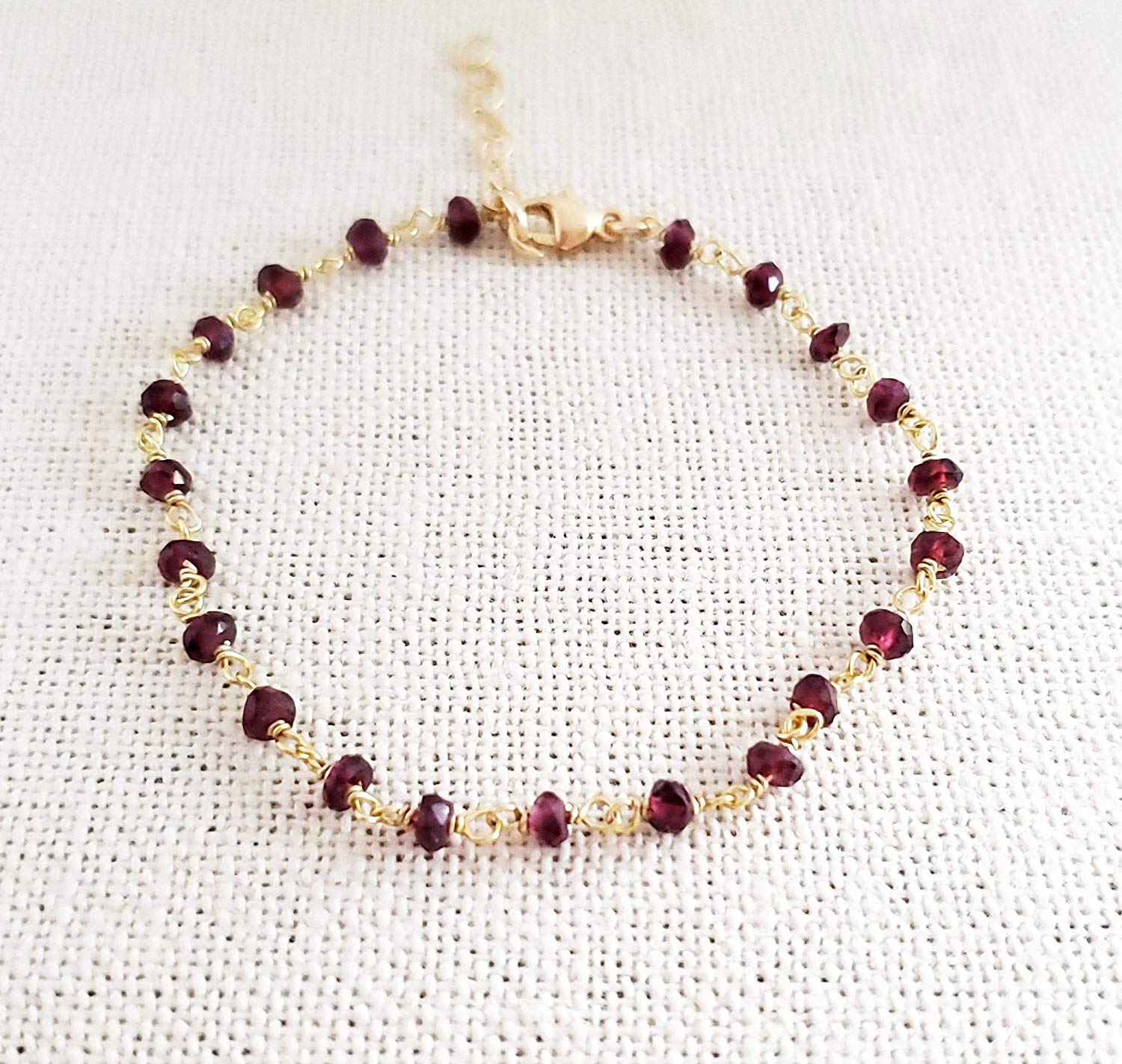 Bracelet en grenat rempli d'or 14 carats