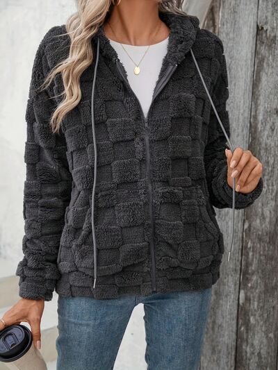 Veste matelassée zippée douillette et texturée à motif carreaux gris foncé pour femme