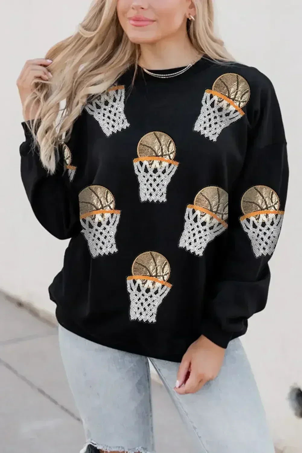 Sweat-shirt graphique à col ras du cou "Game Day" noir de basketball avec écussons