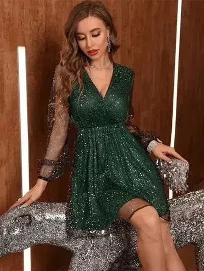 Mini-robe cache-cœur à manches longues et paillettes