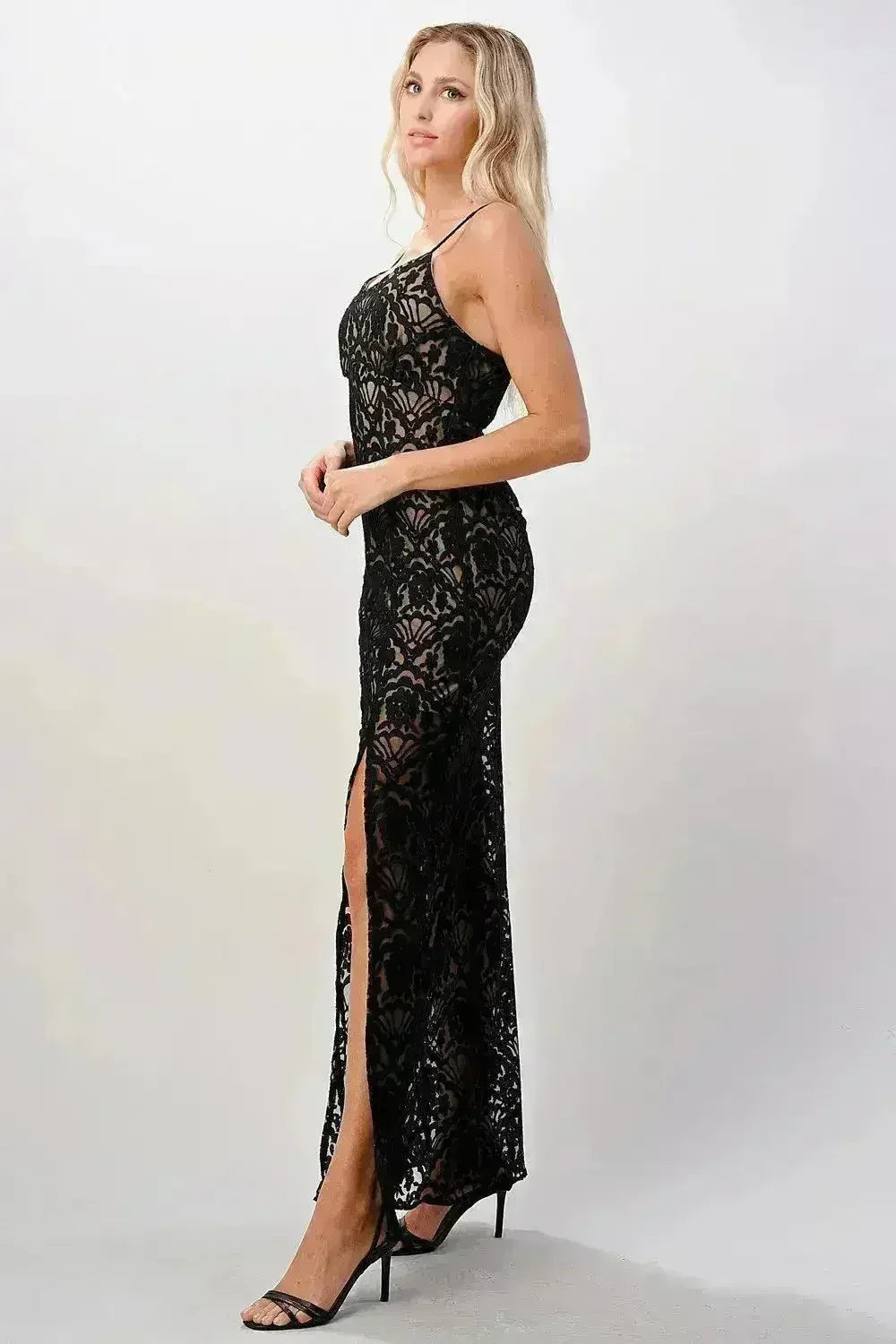 Robe longue noire en dentelle avec fente à l'avant Élégante - Femstylo