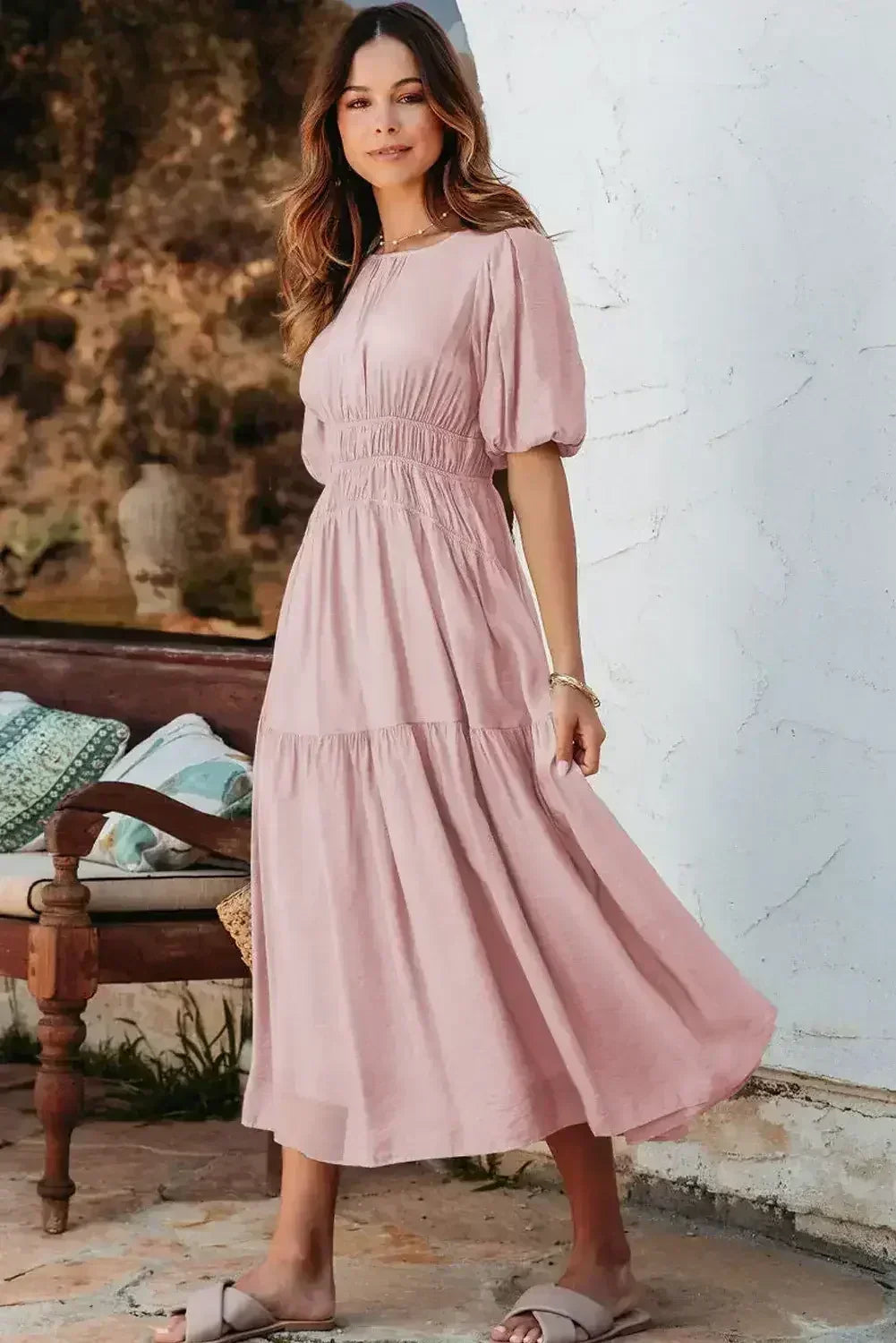 Robe midi fluide bleu clair à manches bouffantes et taille haute