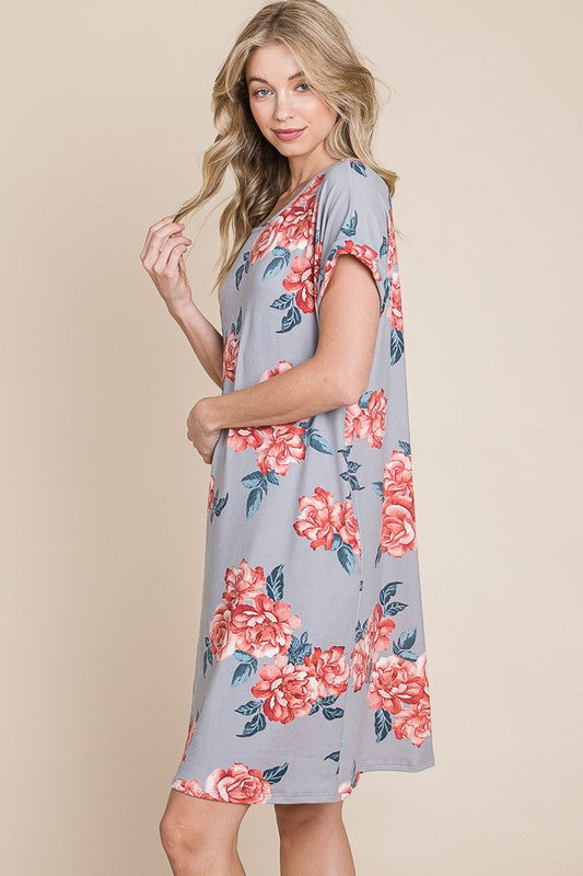 Robe t-shirt courte à col rond imprimé floral avec poches pour femme – Confortable, décontractée et fonctionnelle pour le quotidien