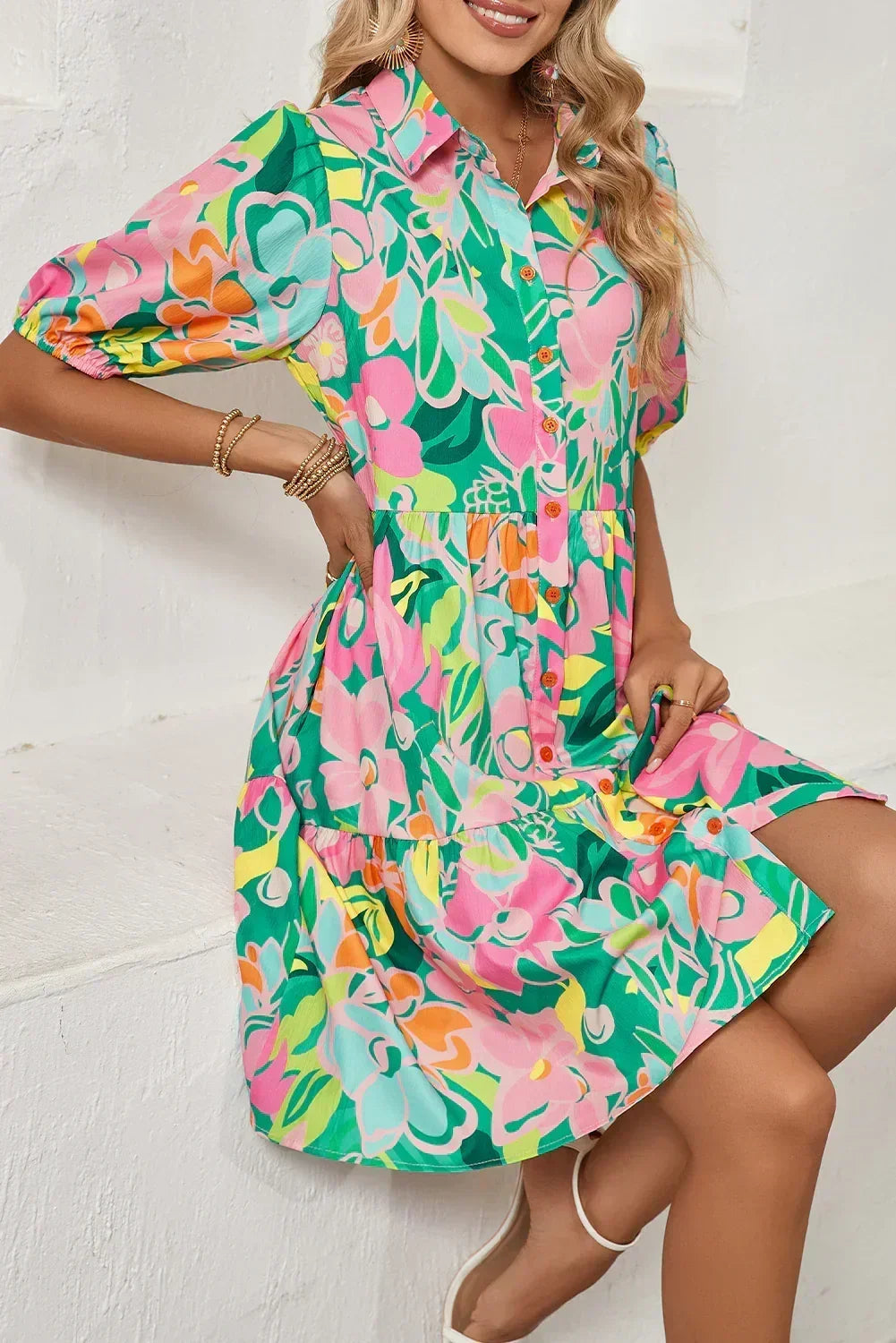 Robe Babydoll Boutonnée à Manches Bouffantes Florales Vertes