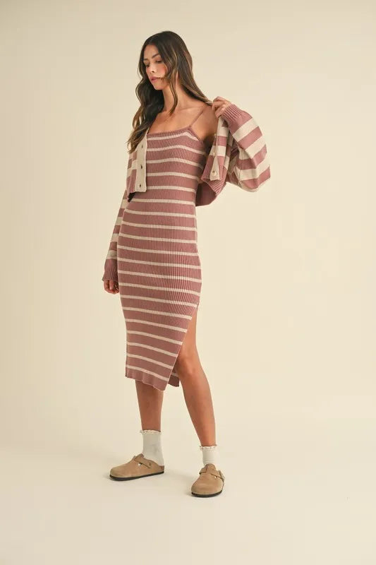 Ensemble cardigan court rayé et robe moulante – Ensemble deux pièces en tricot, robe cardigan courte rayée, ensemble robe pull douillet, tenue tricotée chic à superposer