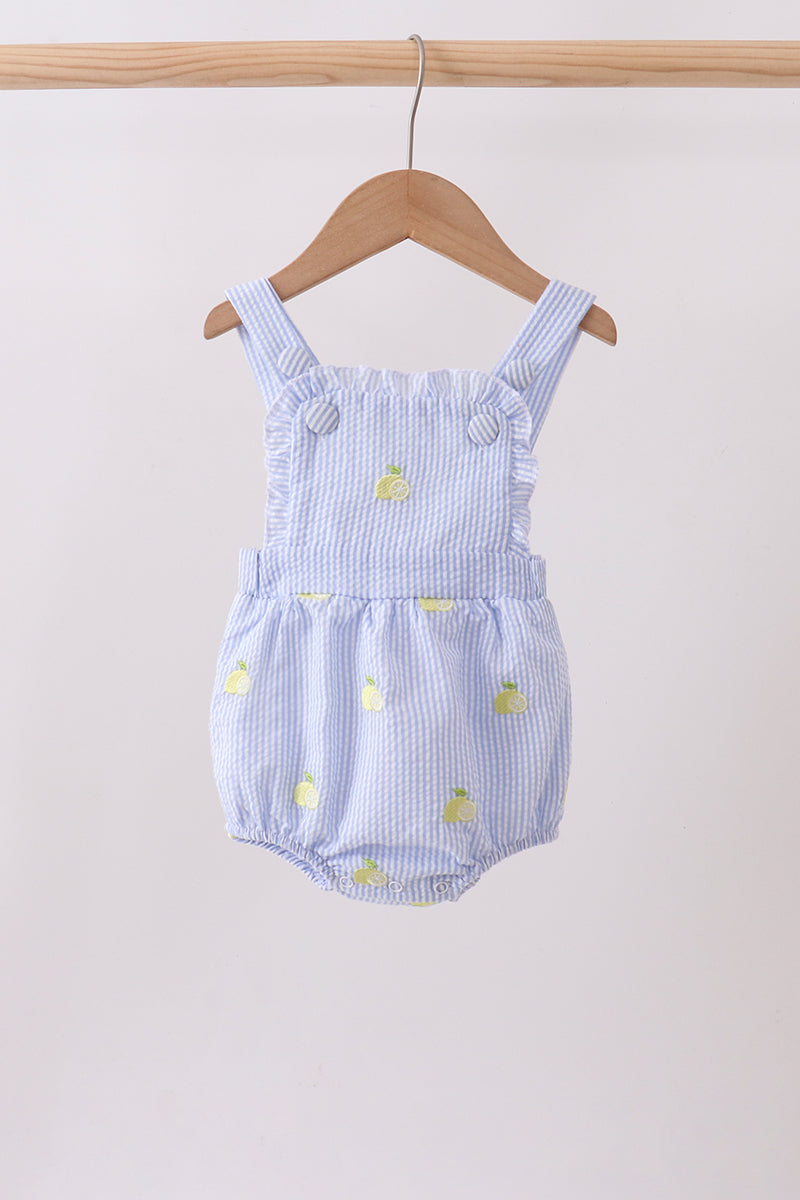 Barboteuse à volants en seersucker rayé bleu et broderie citron