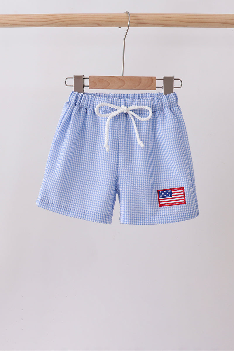 Short en vichy brodé d'un drapeau bleu