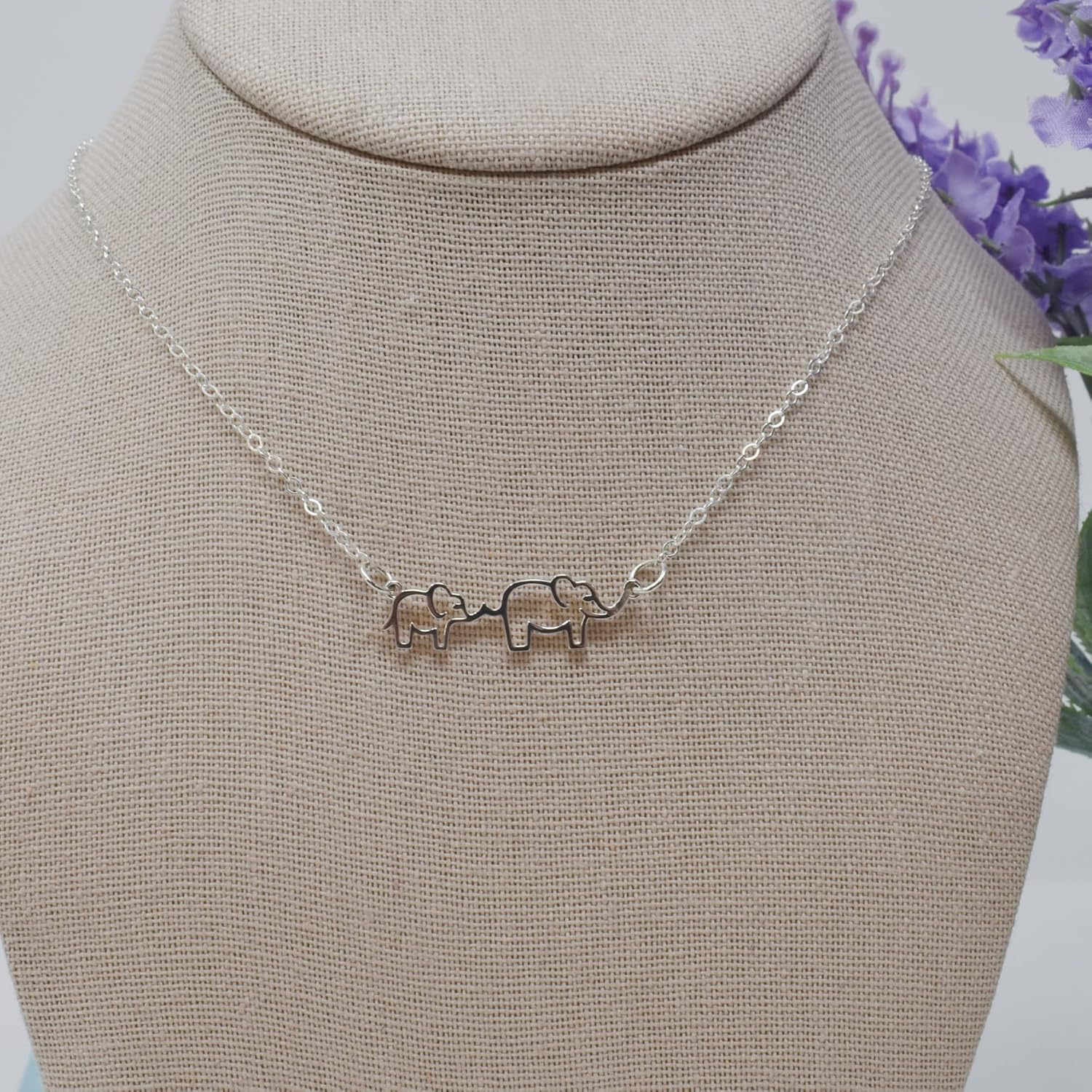 Collier Maman et Bébé Éléphant – Breloque contour en argent sterling sur chaîne de 45 cm