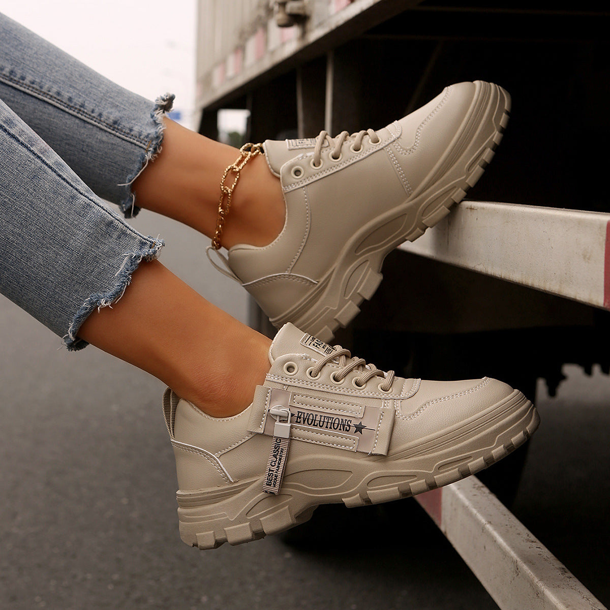 Baskets de sport à lacets et fermeture éclair latérale pour femme