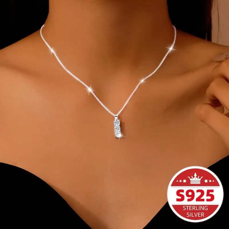 Collier en argent sterling 925 avec trois pendentifs verticaux en zircone synthétique