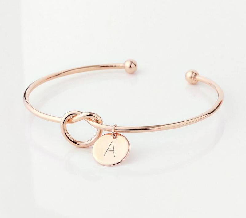 Bracelets joncs personnalisés avec initiales nœud A-Z 26 lettres Breloque initiale Bracelet Amour Joncs pour Femmes Bijoux de luxe Pour Femmes