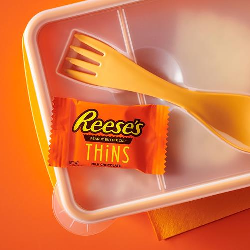 Reeses Thins Coupes Beurre de Cacahuètes et Chocolat au Lait, Sachet Familial, 209 g
