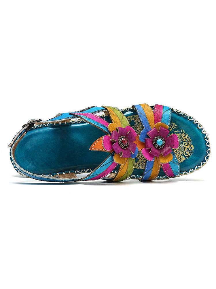 Sandales en cuir brodées de fleurs vintage