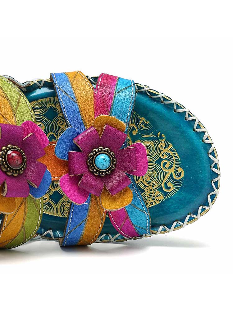 Sandales en cuir brodées de fleurs vintage