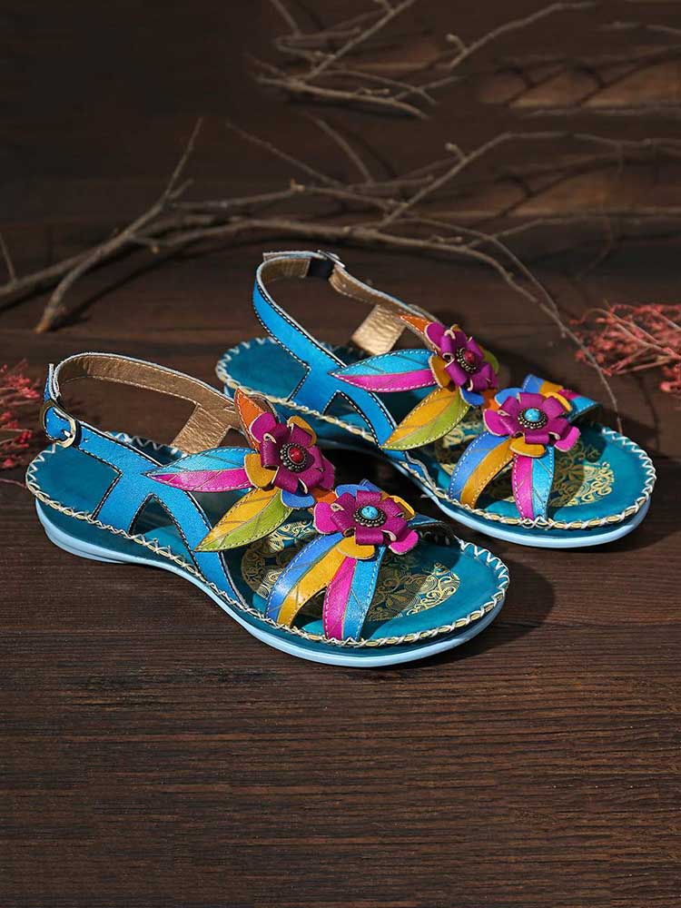 Sandales en cuir brodées de fleurs vintage