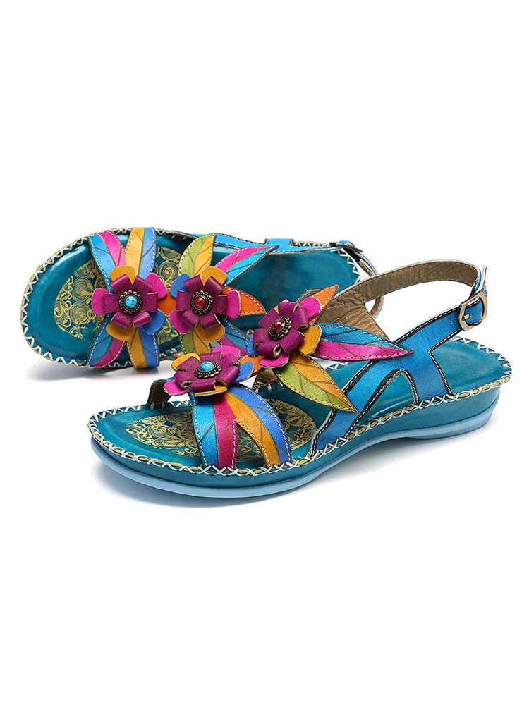 Sandales en cuir brodées de fleurs vintage