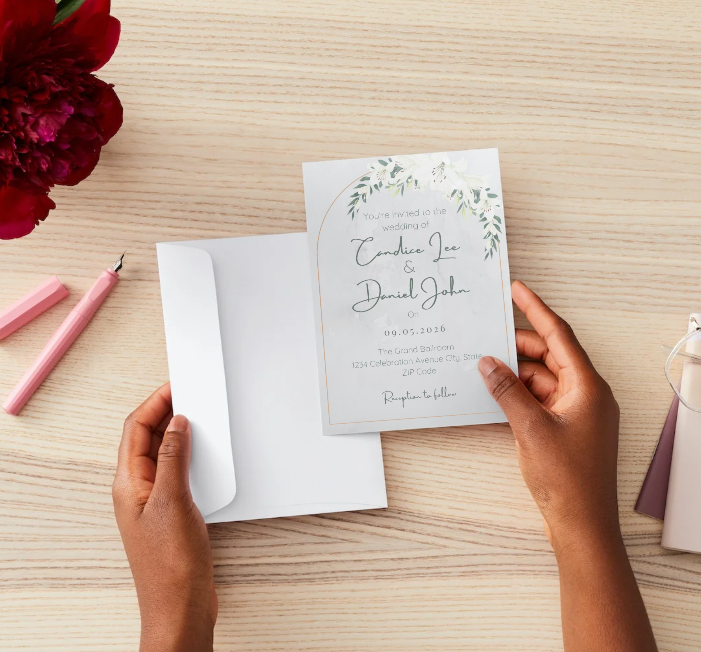 Ensemble Faire-part de Mariage et Carte d'Informations Lys Blanc – Modèle Canva Modifiable – Téléchargement Instantané