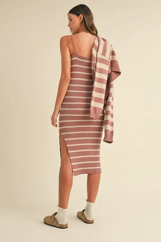 Ensemble cardigan court rayé et robe moulante – Ensemble deux pièces en tricot, robe cardigan courte rayée, ensemble robe pull douillet, tenue tricotée chic à superposer