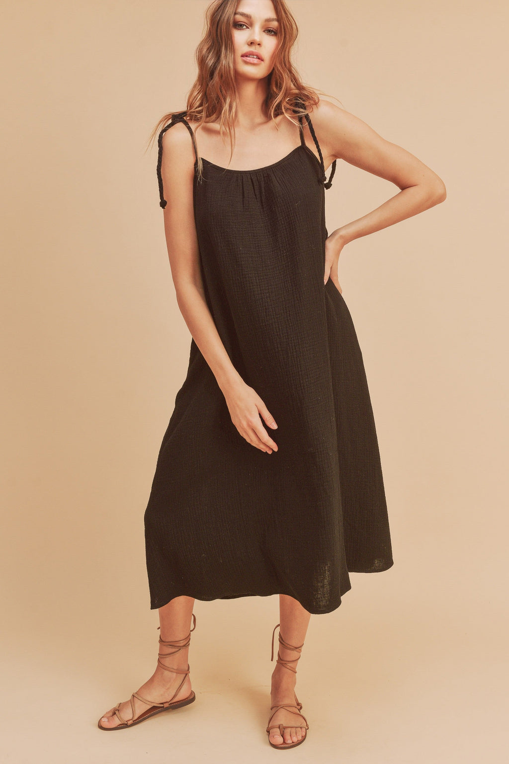 Nouvelle robe mi-longue d'été à bretelles tressées et poches pour femme – Tissu en gaze de coton doux, design chic et confortable pour toutes les occasions