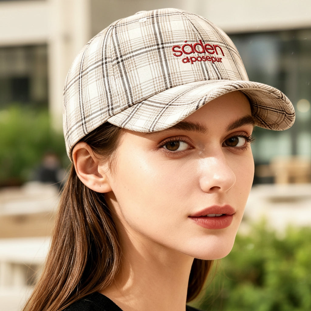 Casquette de baseball brodée à rayures et carreaux pour femme – 4 couleurs