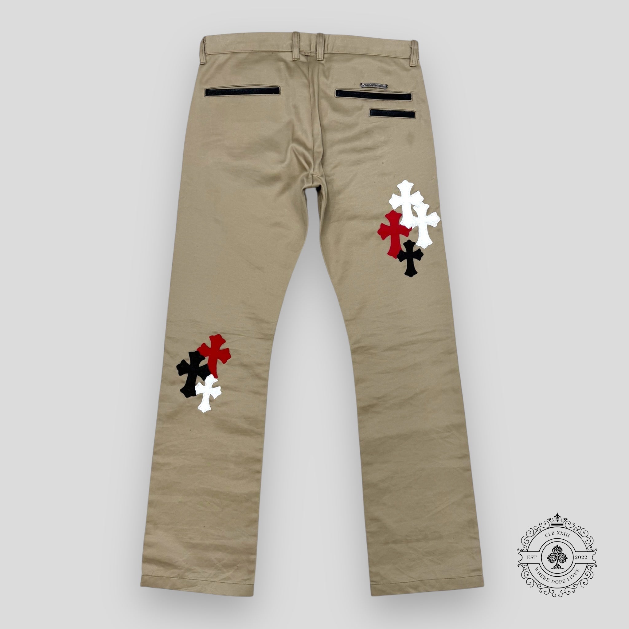 Pantalon chino Chrome Hearts à patch croisé, couleur tan