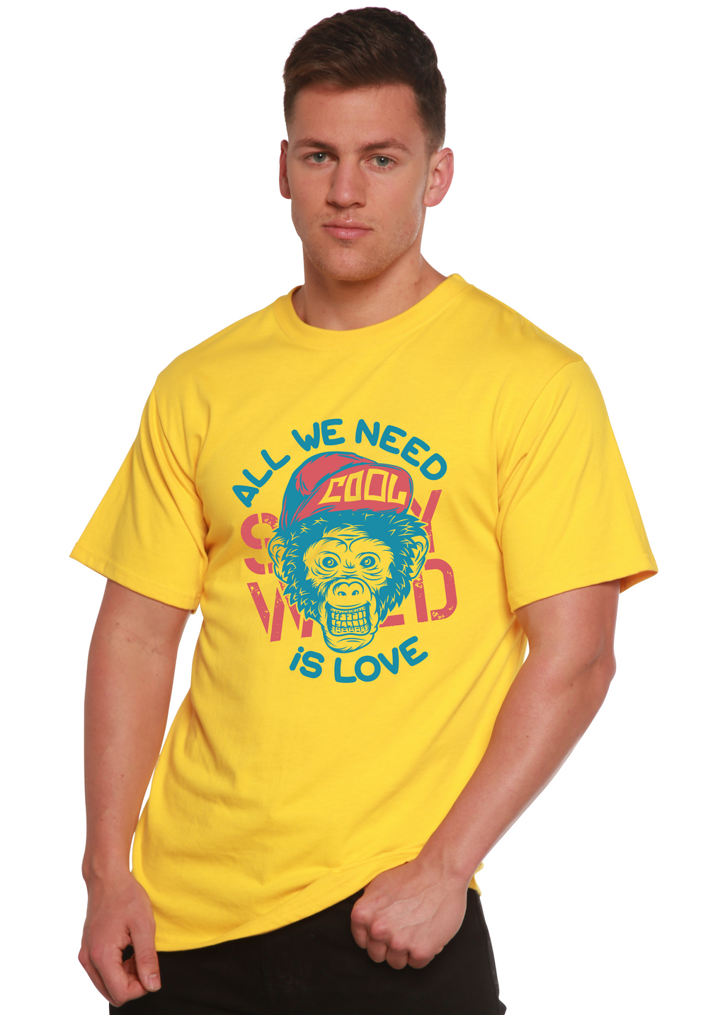 T-shirt graphique à manches courtes en viscose de bambou et coton biologique pour homme "All We Need is Love"