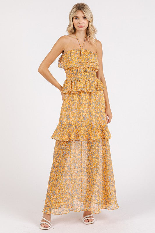 Robe longue fleurie à col bénitier, froncée et volantée – Robe longue fleurie élégante et féminine avec taille smockée et détails volantés