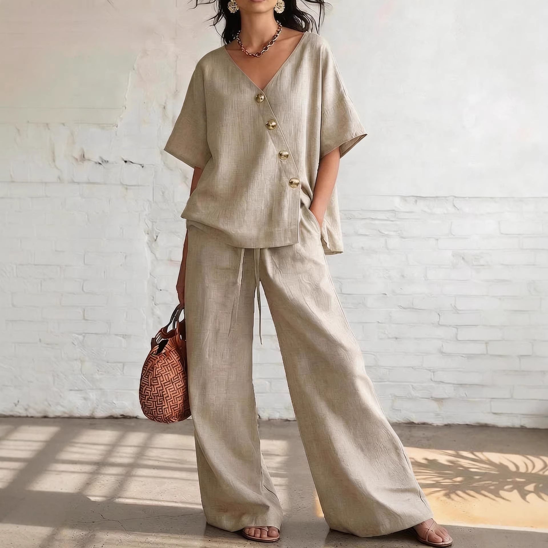 Ensemble décontracté pour femme : Haut en coton et lin à col en V et pantalon large.