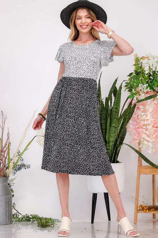 Robe d'été midi sans manches à col rond et fentes latérales pour femme – Un incontournable polyvalent, chic et intemporel avec fentes latérales et sans manches pour un style sans effort