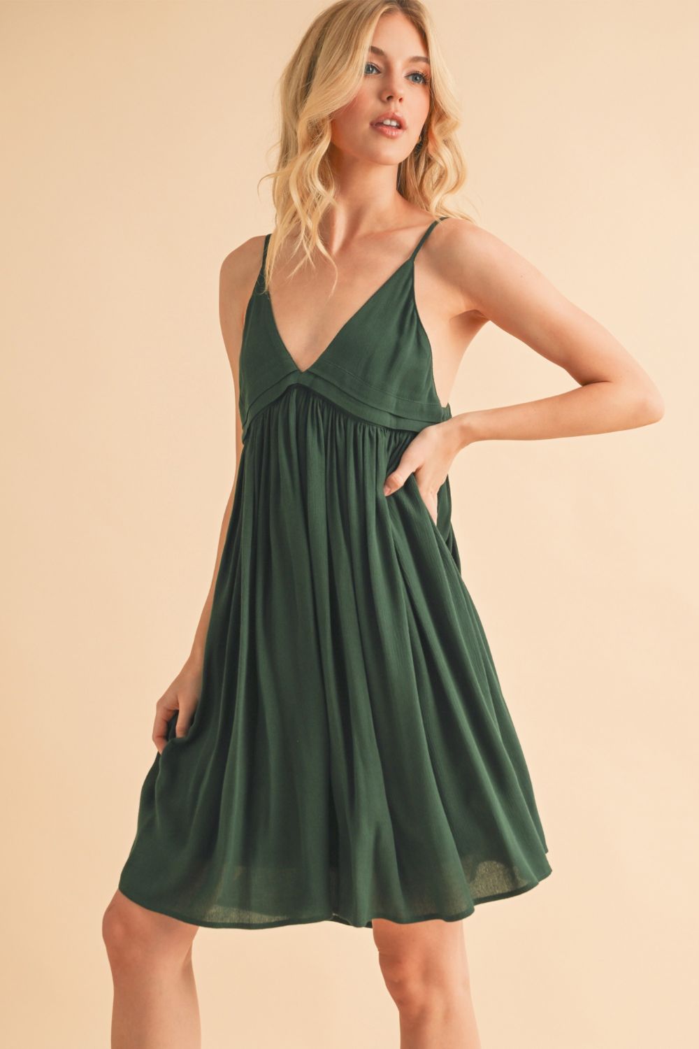 Nouvelle robe mini-caraco froncée à décolleté plongeant pour femme – Chic, romantique, flatteuse et séduisante pour les soirées