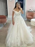 Robe de mariée modeste - Robe de dentelle bustier avec épaules dénudées | Femstylo