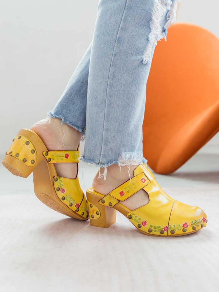 Chaussons Floraux Vintage Faits Main à Bout Rond