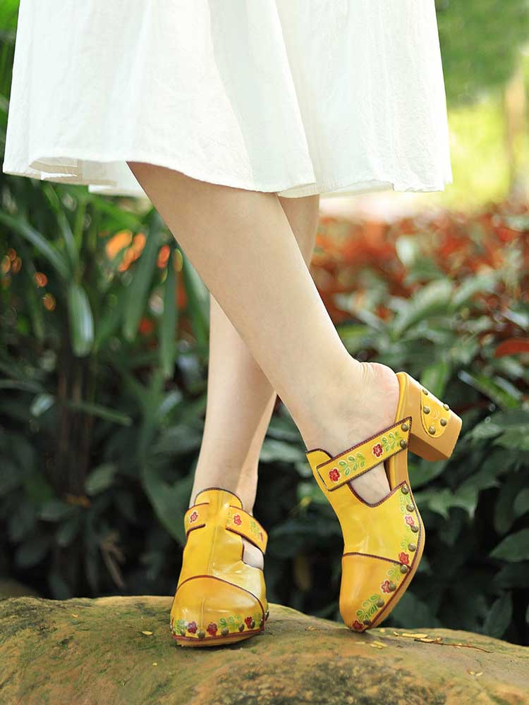 Chaussons Floraux Vintage Faits Main à Bout Rond